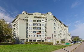 ROOM Powstańców Śląskich 61